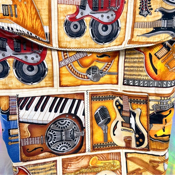 Vintage handmade groovy guitars quilt backpack with matching coin purse - Picture 2 of 9